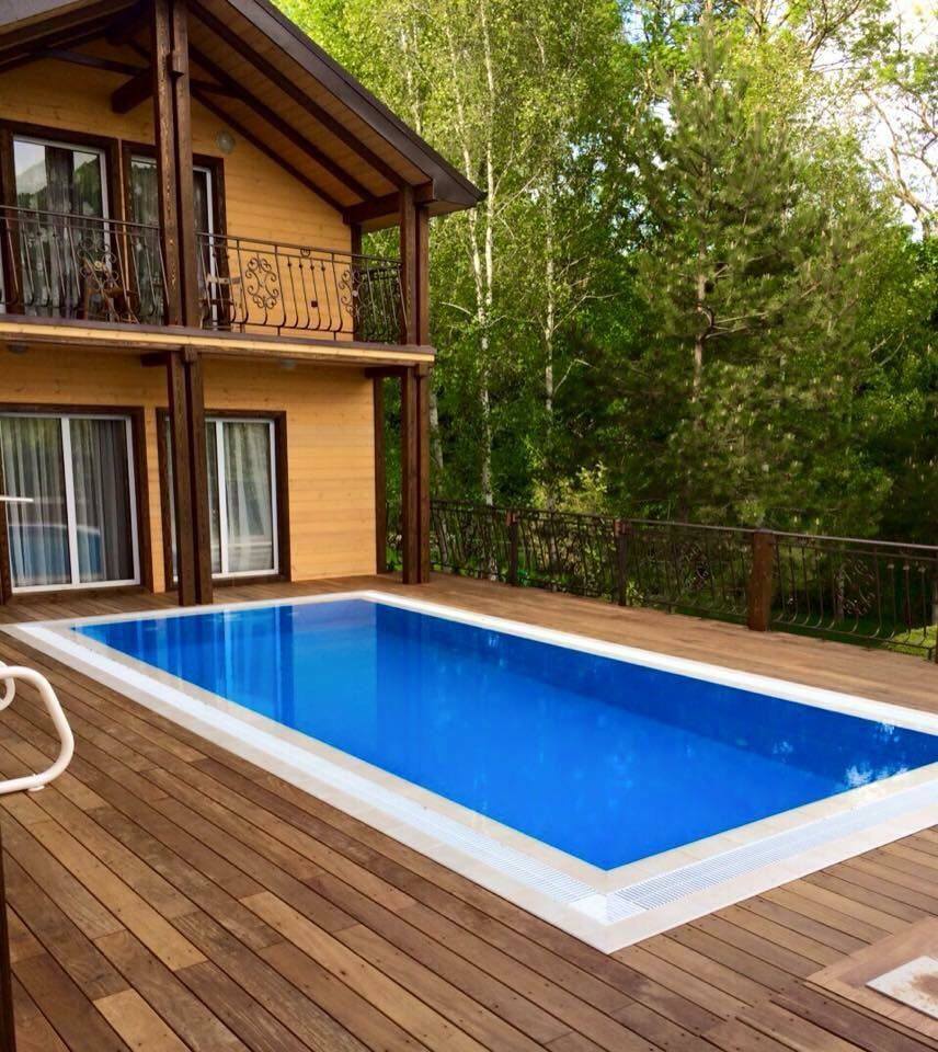 LUX бассейны